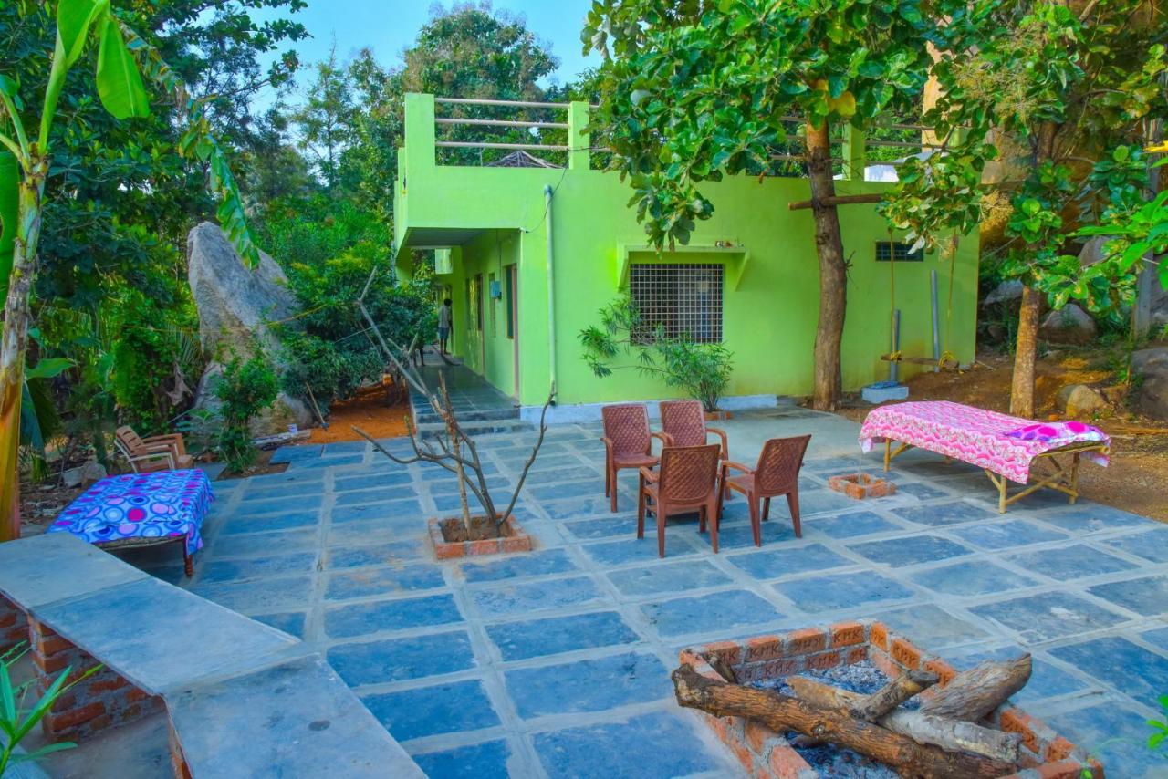 Gopi Plantation Homestay هامبي المظهر الخارجي الصورة